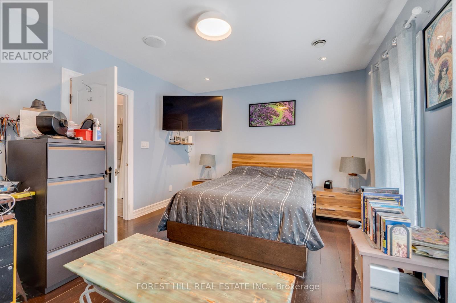 201 Queen Street S, Mississauga, Ontario  L5M 1L4 - Photo 28 - W12380693