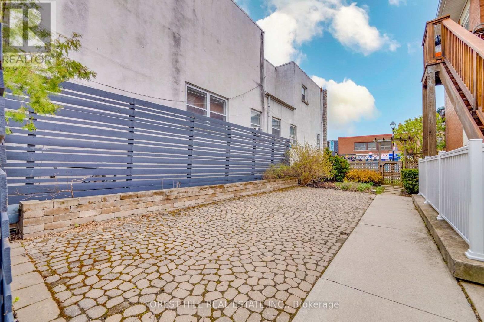 201 Queen Street S, Mississauga, Ontario  L5M 1L4 - Photo 36 - W12380693