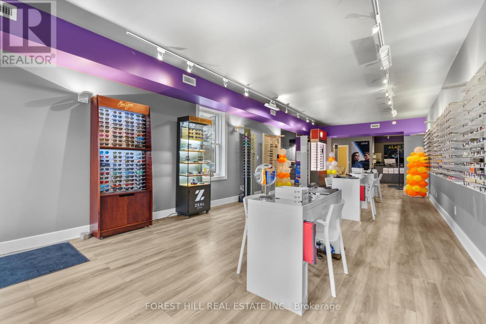 201 Queen Street S, Mississauga, Ontario  L5M 1L4 - Photo 8 - W12380693