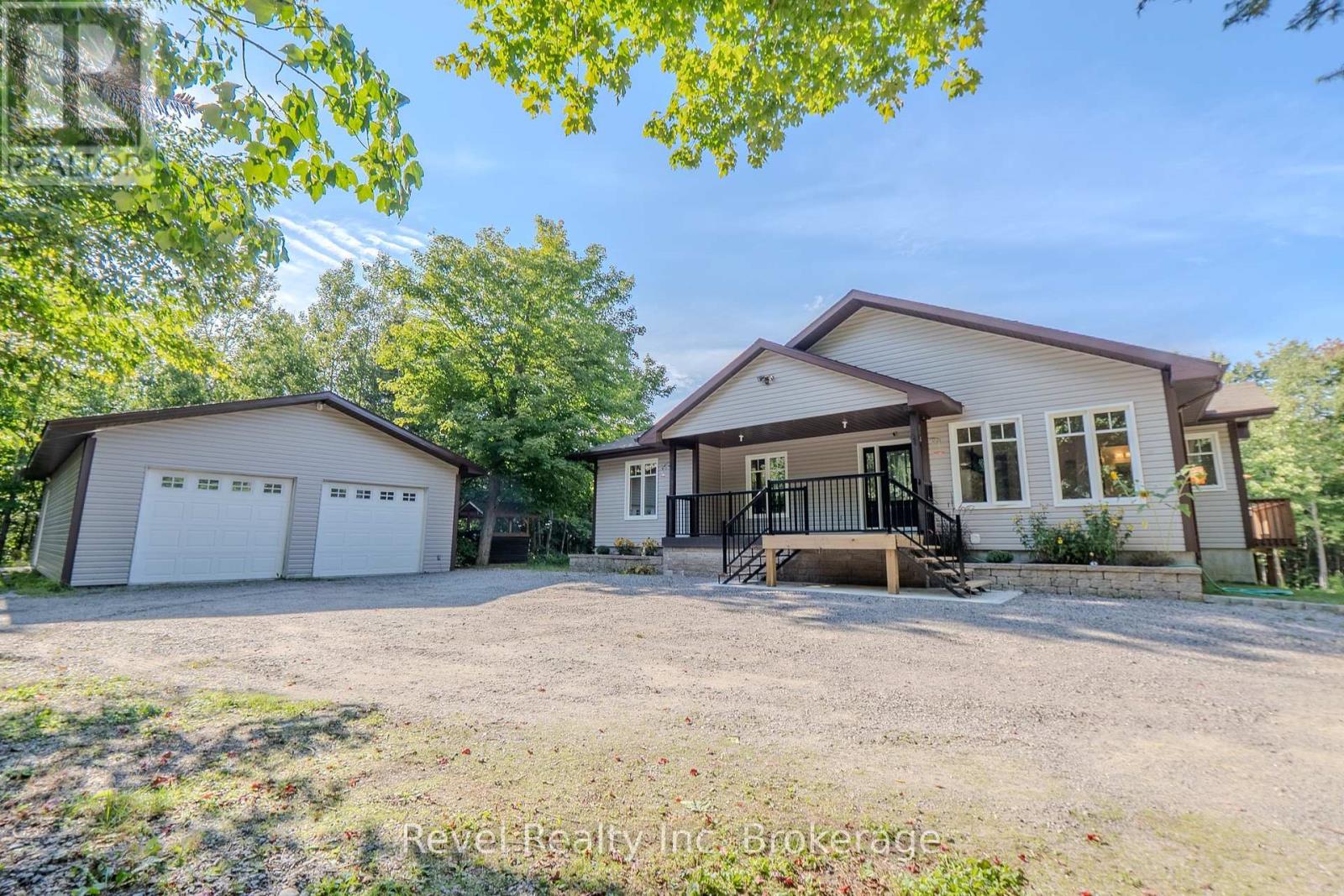 362 Chadbourne Drive, North Bay (Airport), Ontario  P1B 8G2 - Photo 1 - X12381066