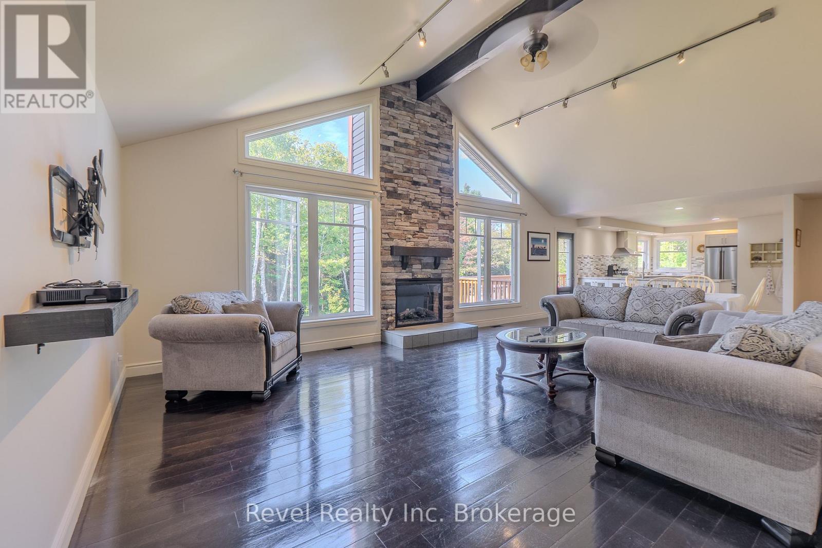 362 Chadbourne Drive, North Bay (Airport), Ontario  P1B 8G2 - Photo 12 - X12381066