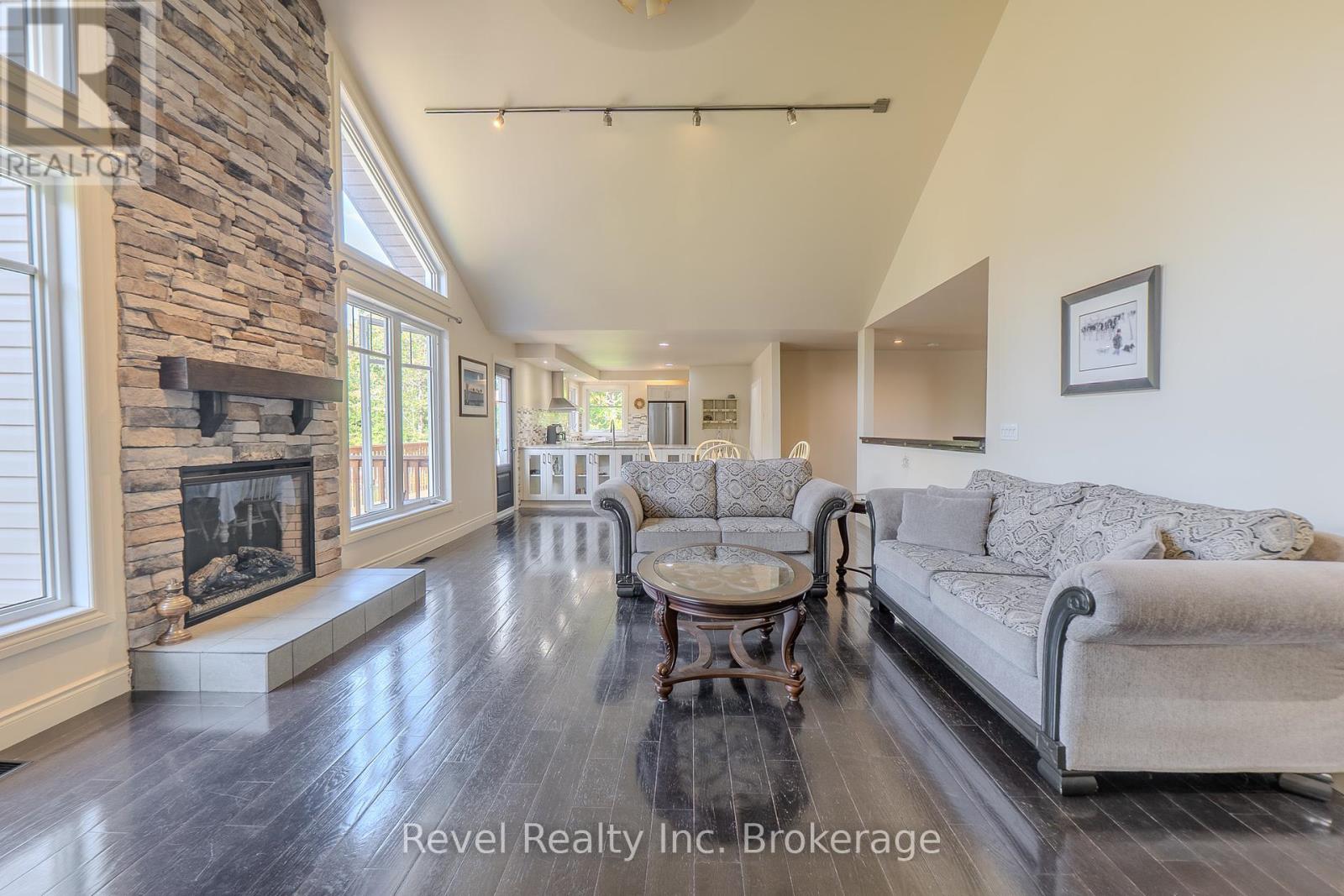 362 Chadbourne Drive, North Bay (Airport), Ontario  P1B 8G2 - Photo 14 - X12381066