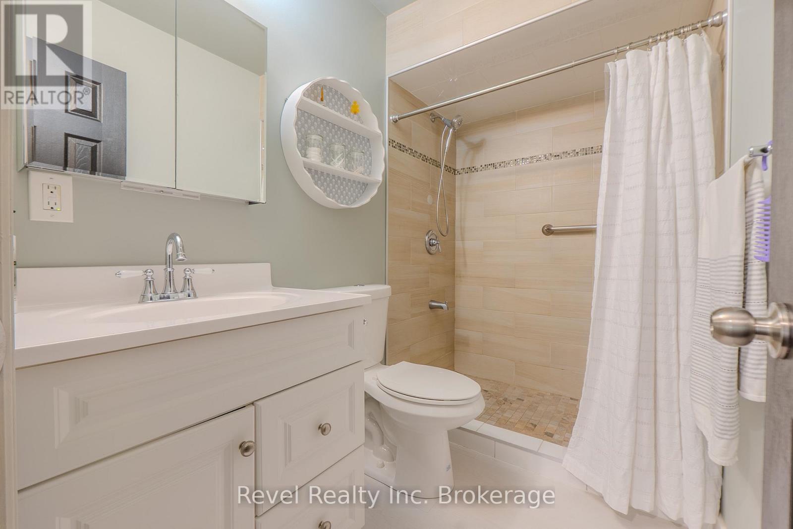 362 Chadbourne Drive, North Bay (Airport), Ontario  P1B 8G2 - Photo 23 - X12381066