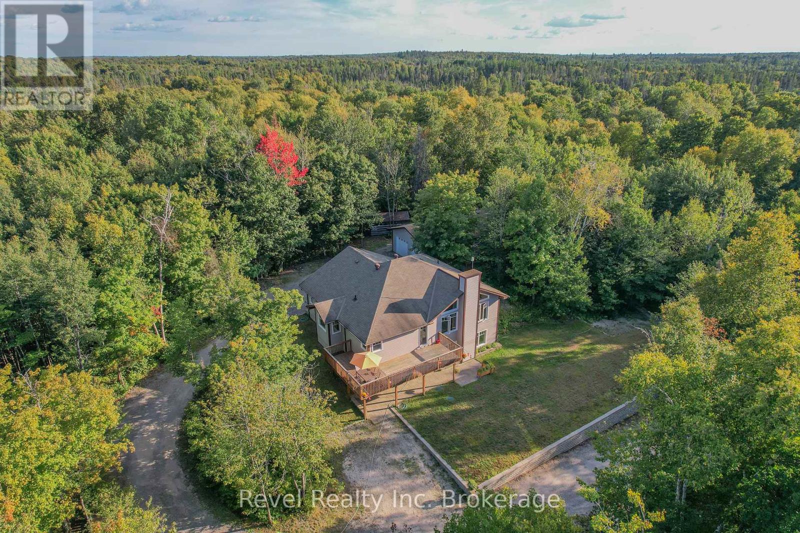 362 Chadbourne Drive, North Bay (Airport), Ontario  P1B 8G2 - Photo 4 - X12381066