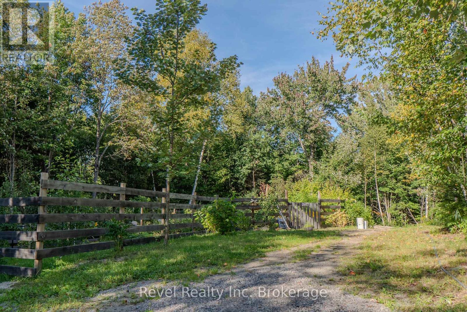362 Chadbourne Drive, North Bay (Airport), Ontario  P1B 8G2 - Photo 45 - X12381066