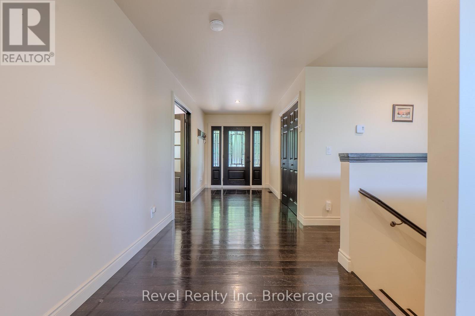 362 Chadbourne Drive, North Bay (Airport), Ontario  P1B 8G2 - Photo 5 - X12381066