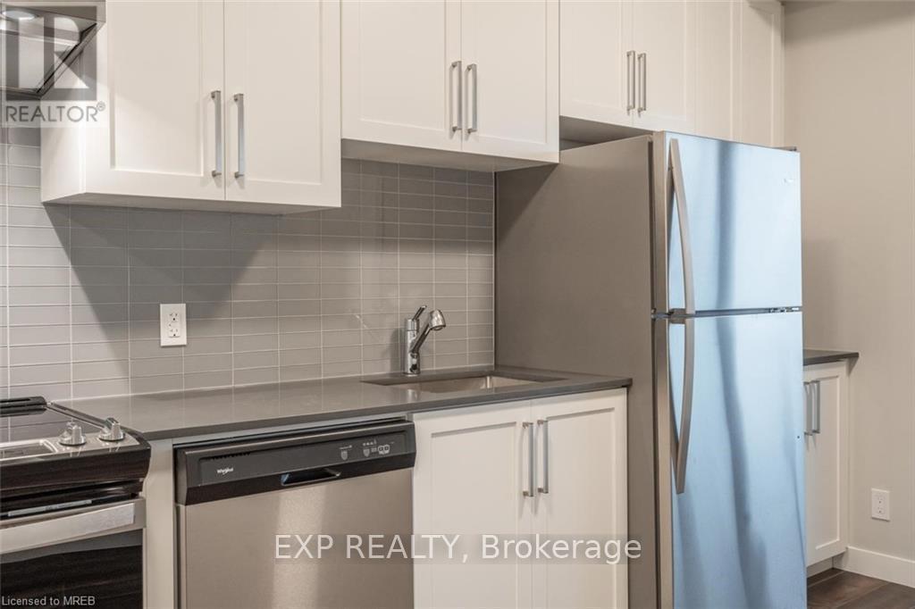 805 - 15 Queen Street S, Hamilton, Ontario  L8P 0C6 - Photo 3 - X12380571