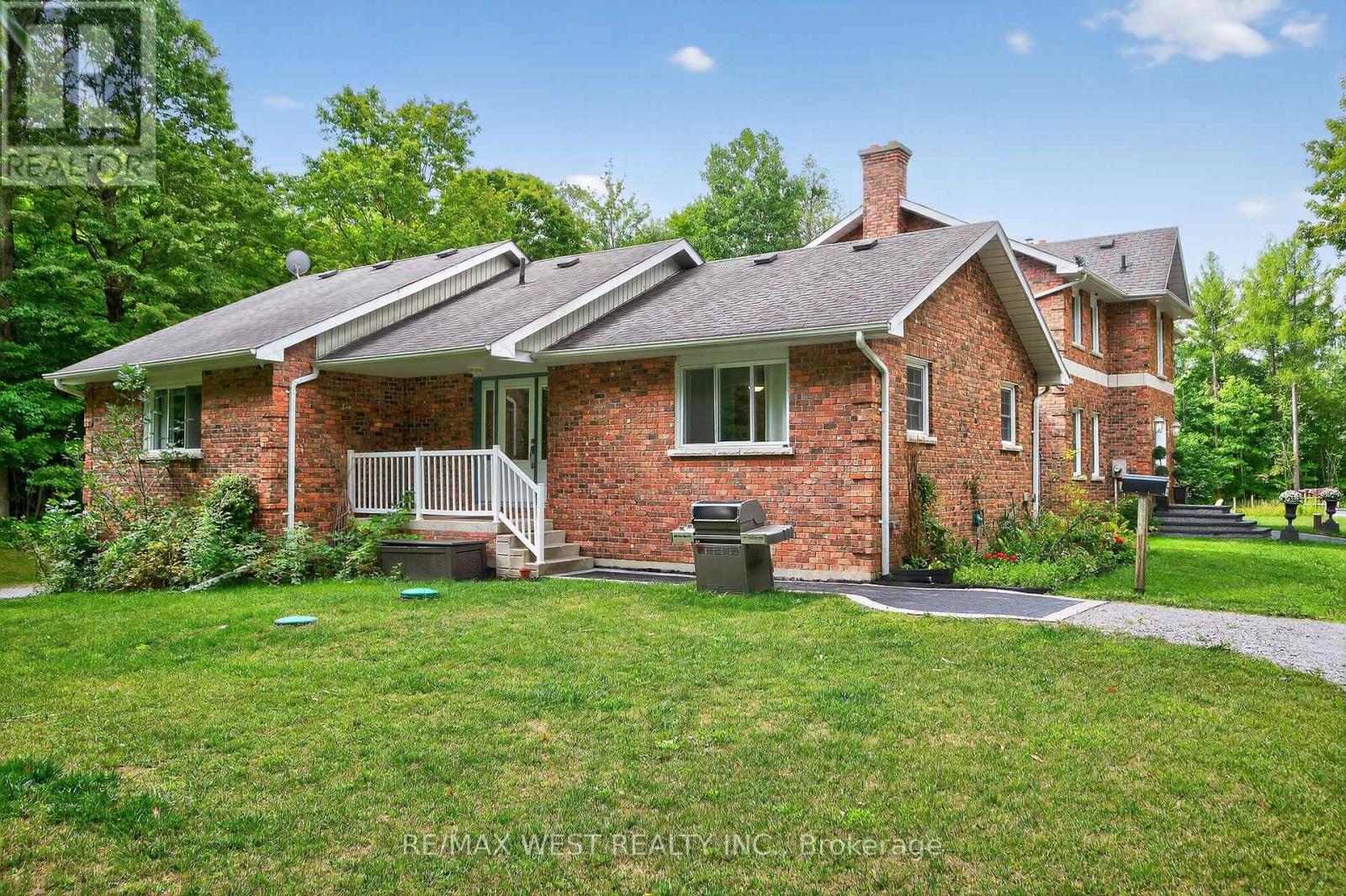 398 Sandy Hook Road, Kawartha Lakes, Ontario  L0A 1K0 - Photo 26 - X12380585
