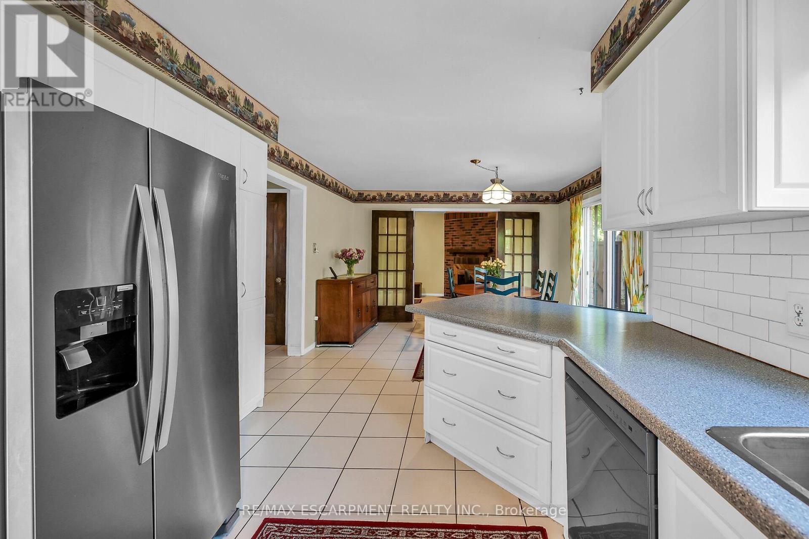 70 Golfview Crescent, Hamilton, Ontario  L9H 6T6 - Photo 15 - X12380628