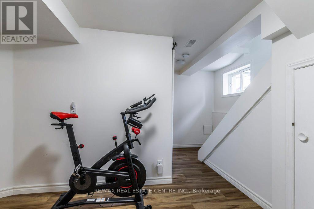 56 John Street W, Waterloo, Ontario  N2L 1B4 - Photo 24 - X12380655