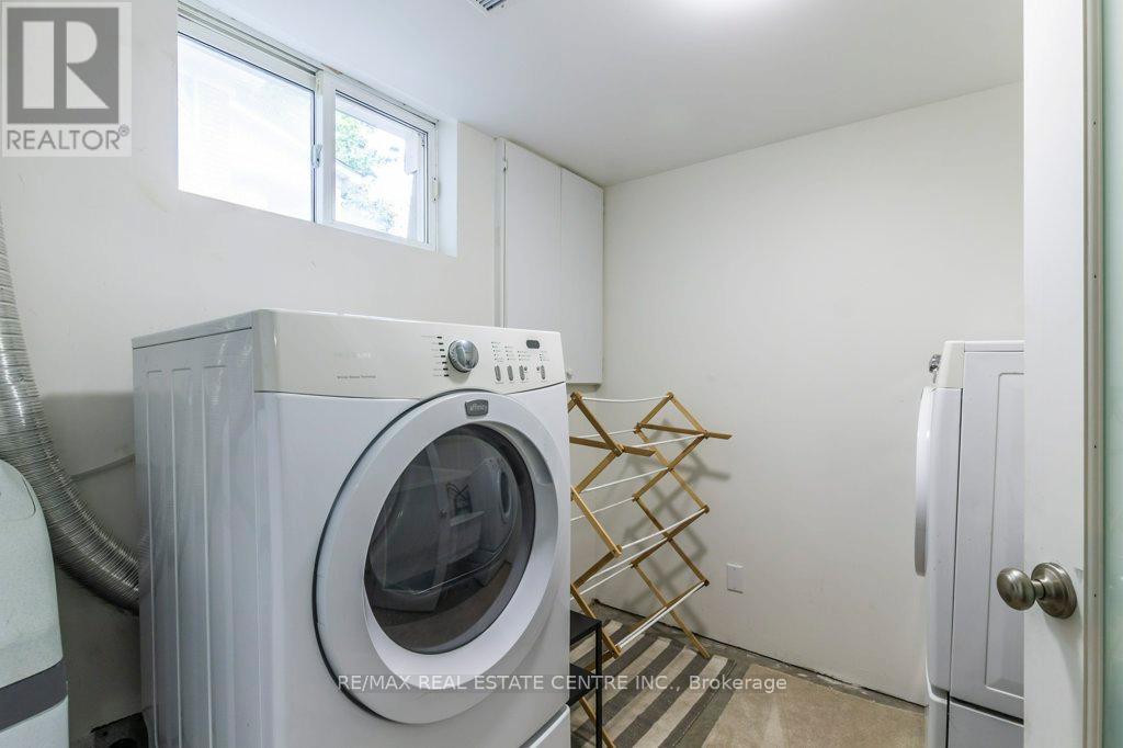 56 John Street W, Waterloo, Ontario  N2L 1B4 - Photo 26 - X12380655