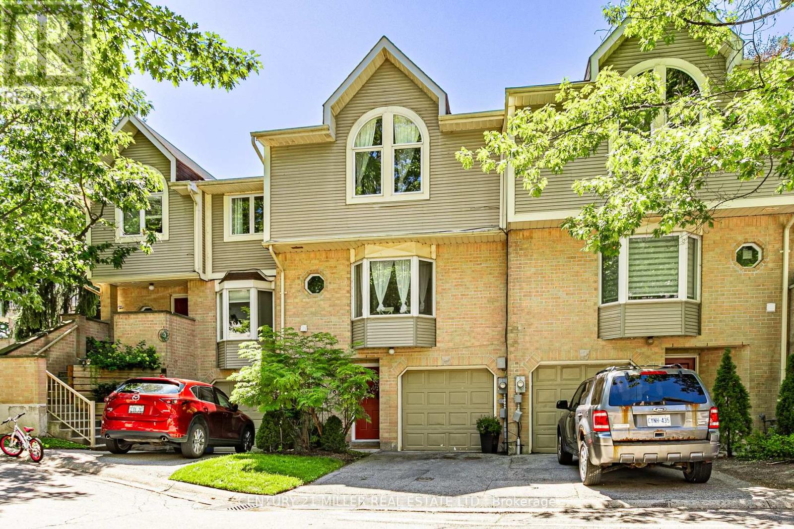 Property at 16 - 9 AILSA PLACE image 1