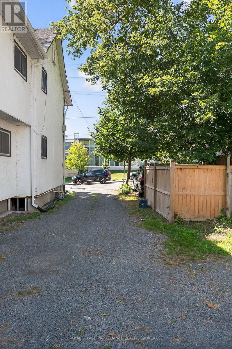 119 Montreal Street, Kingston, Ontario  K7K 3E9 - Photo 26 - X12381021