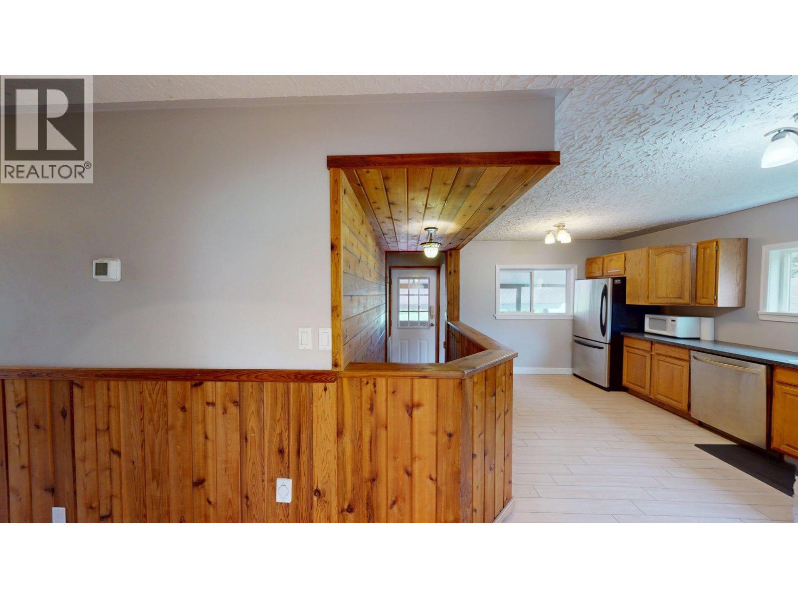 1301 6th Street, Genelle, British Columbia  V0G 1G0 - Photo 12 - 10361000