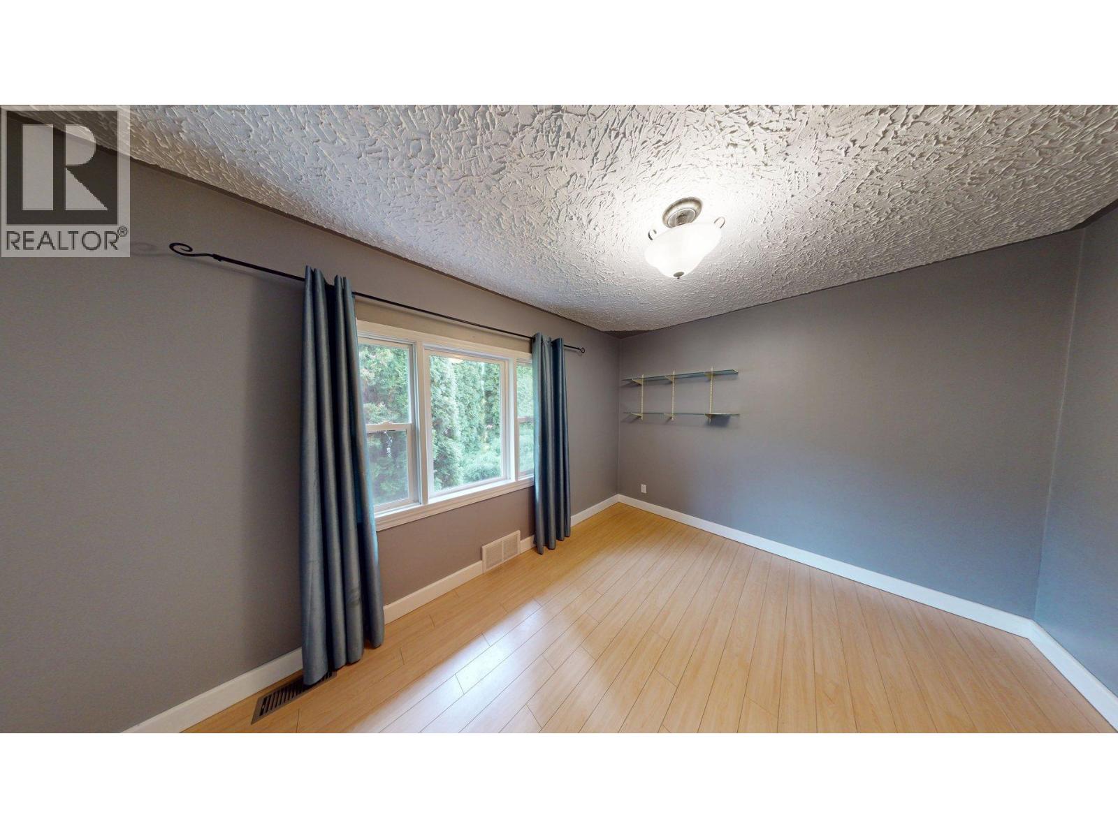 1301 6th Street, Genelle, British Columbia  V0G 1G0 - Photo 16 - 10361000