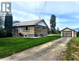 1301 6th Street, genelle, British Columbia