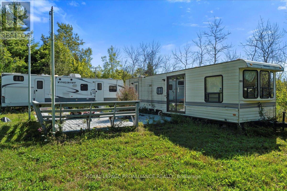 467 Lighthall Road, Prince Edward County, Ontario  K0K 2P0 - Photo 13 - X12380989