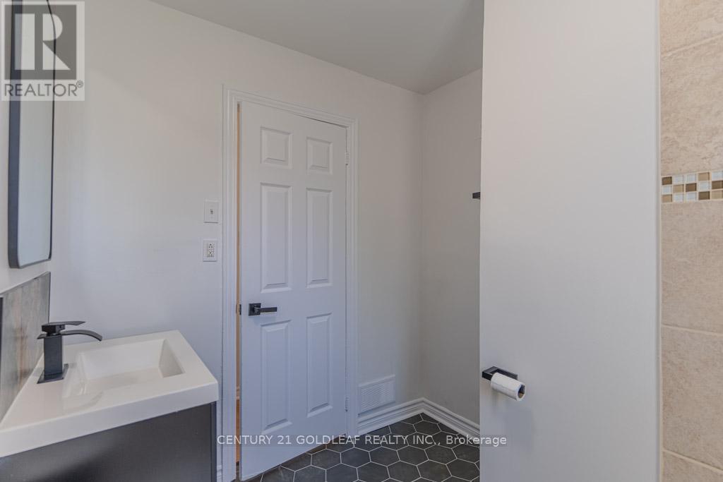 Unit 2 - 361 Gougeon Street, Ottawa, Ontario  K1L 6W8 - Photo 19 - X12381045