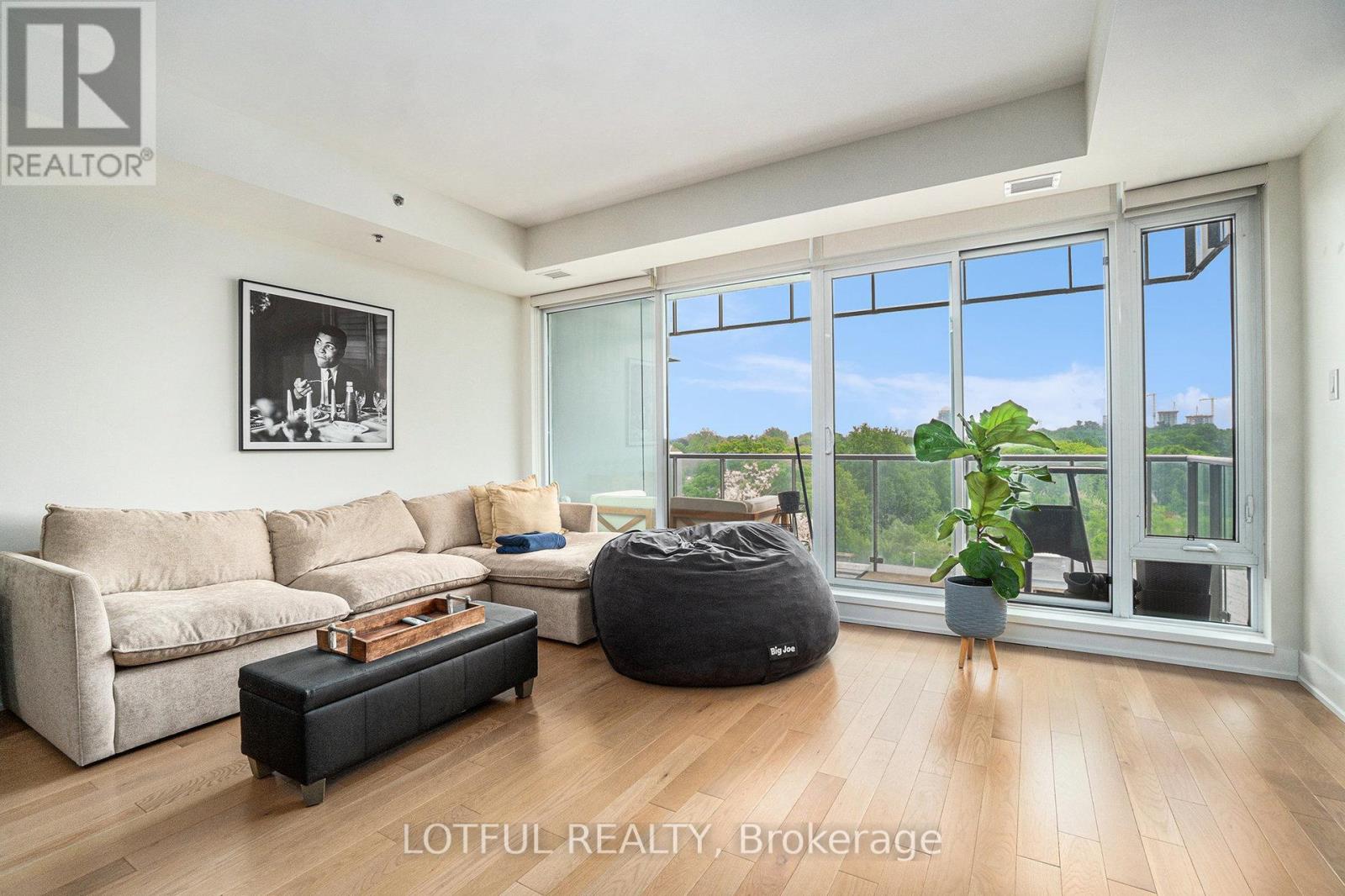 701 - 98 Richmond Road, Ottawa, Ontario  K1Z 0B2 - Photo 5 - X12381079