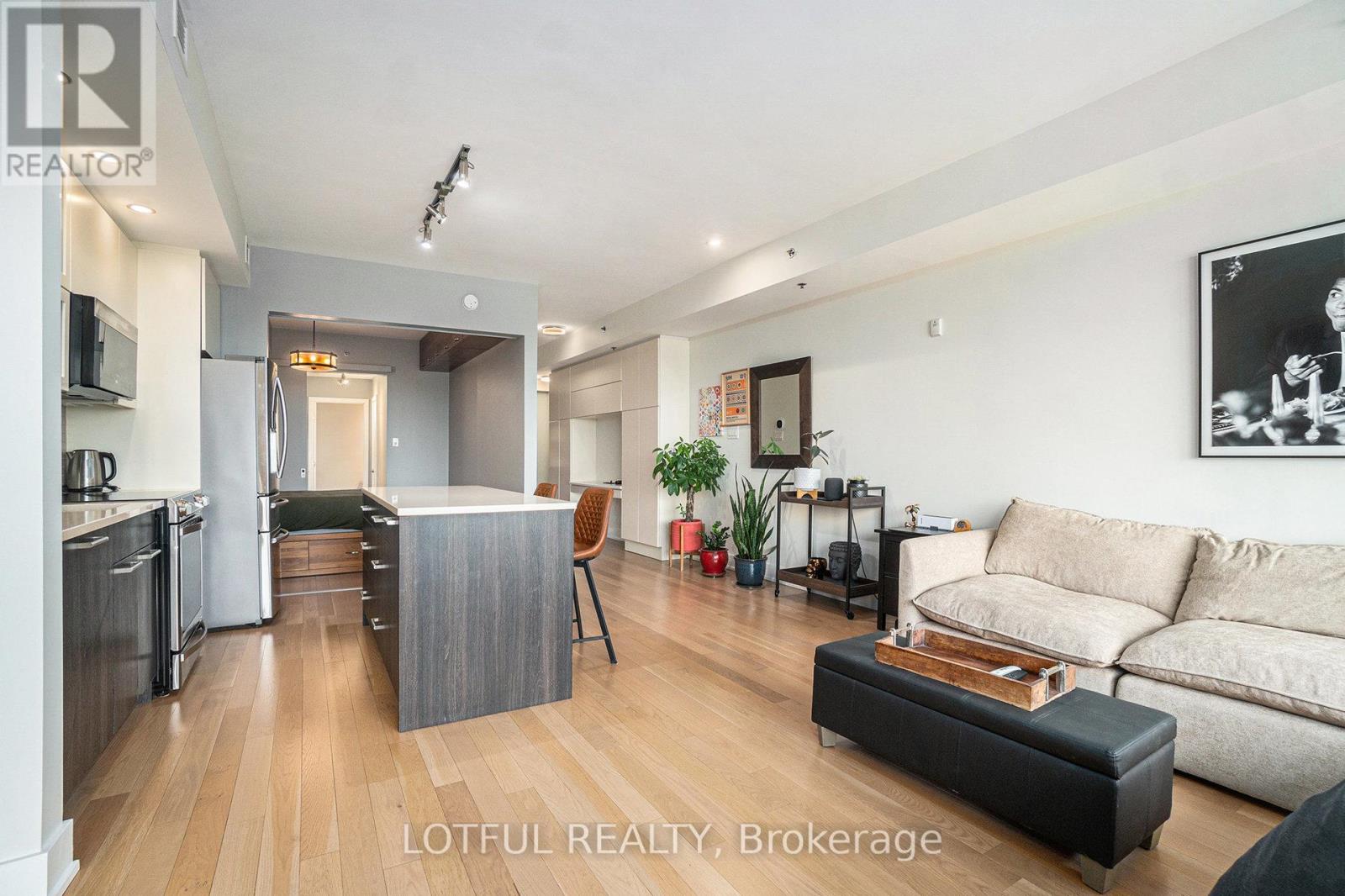 701 - 98 Richmond Road, Ottawa, Ontario  K1Z 0B2 - Photo 6 - X12381079
