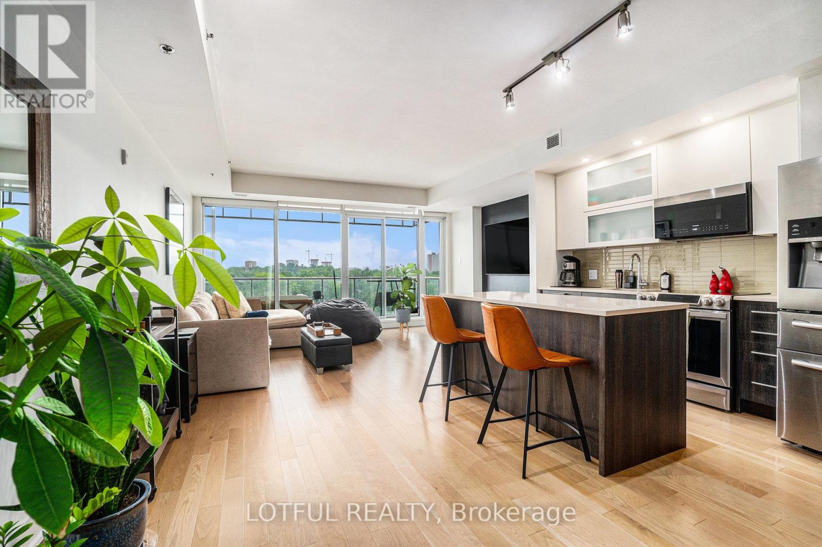 701 - 98 Richmond Road, Ottawa, Ontario  K1Z 0B2 - Photo 8 - X12381079