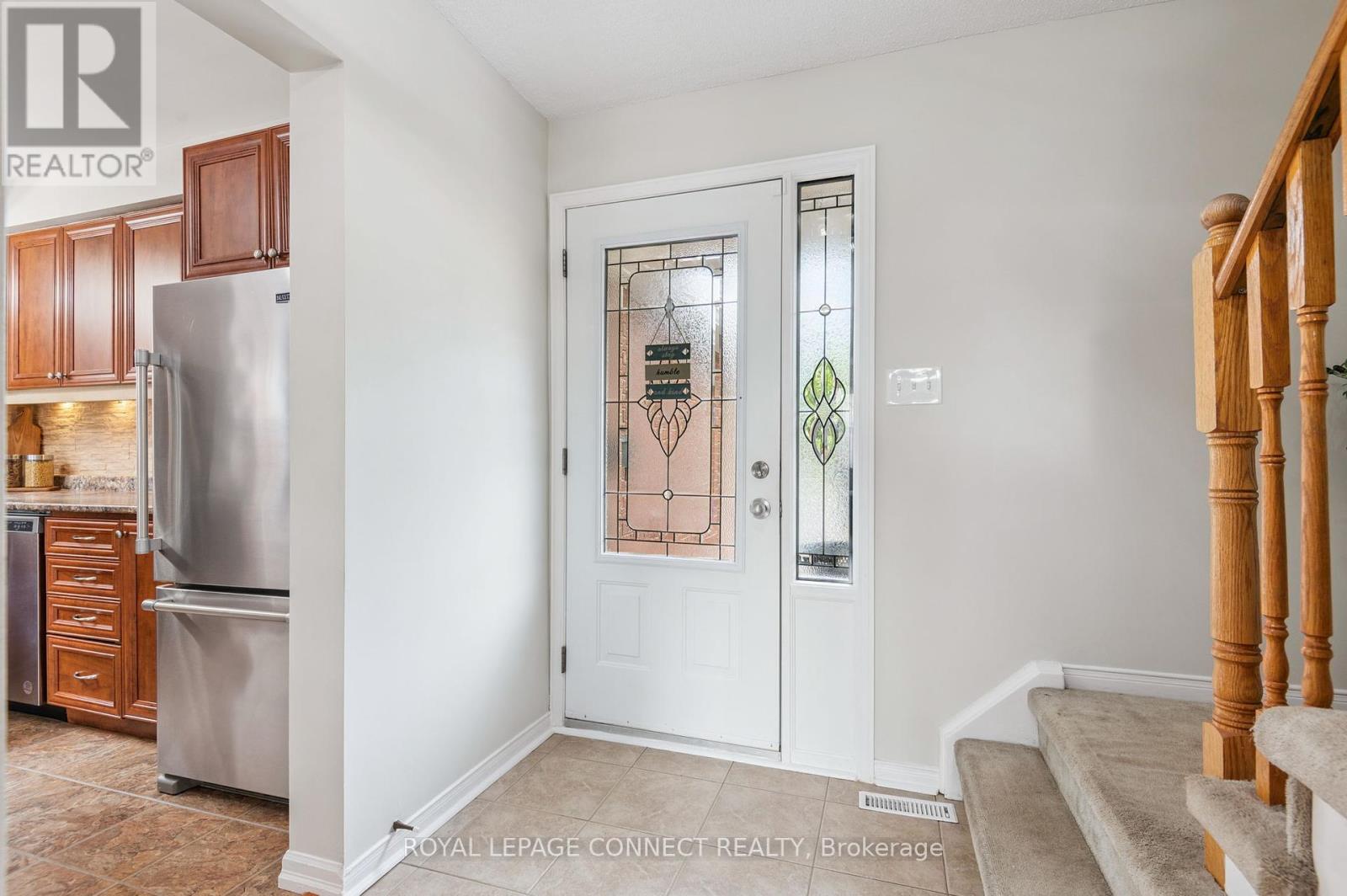 22 Crawford Rose Drive, Aurora, Ontario  L4G 4P3 - Photo 6 - N12379646
