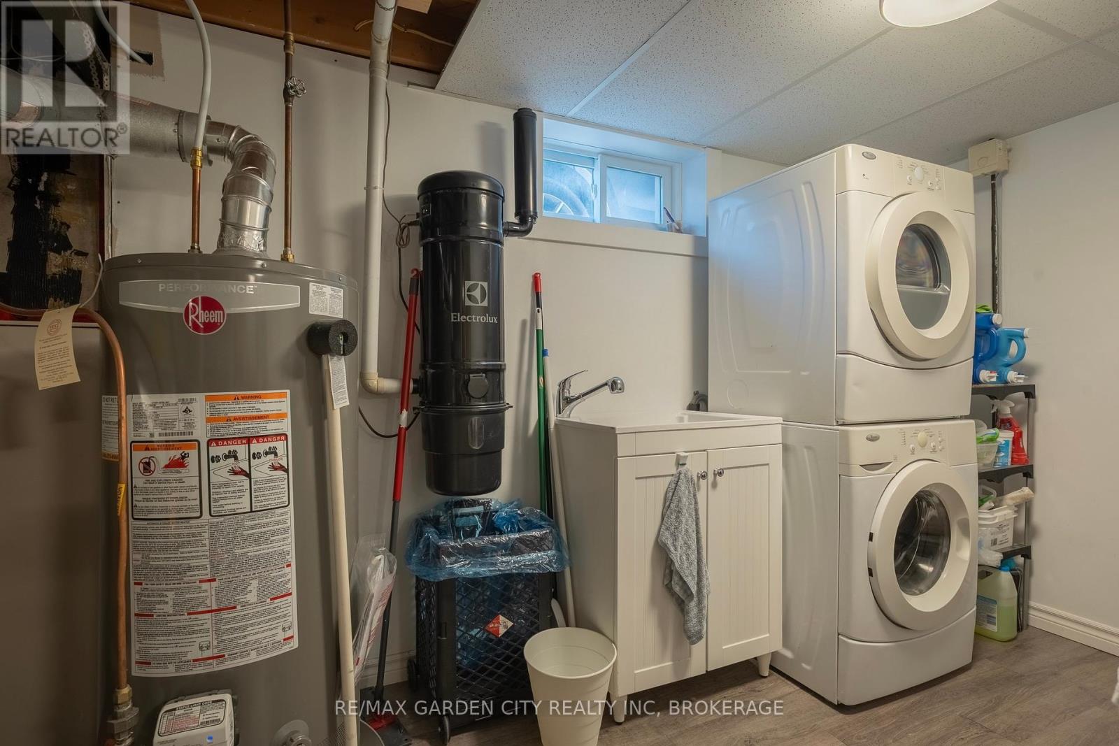 14 Edinburgh Drive, St. Catharines, Ontario  L2M 3H1 - Photo 20 - X12381012