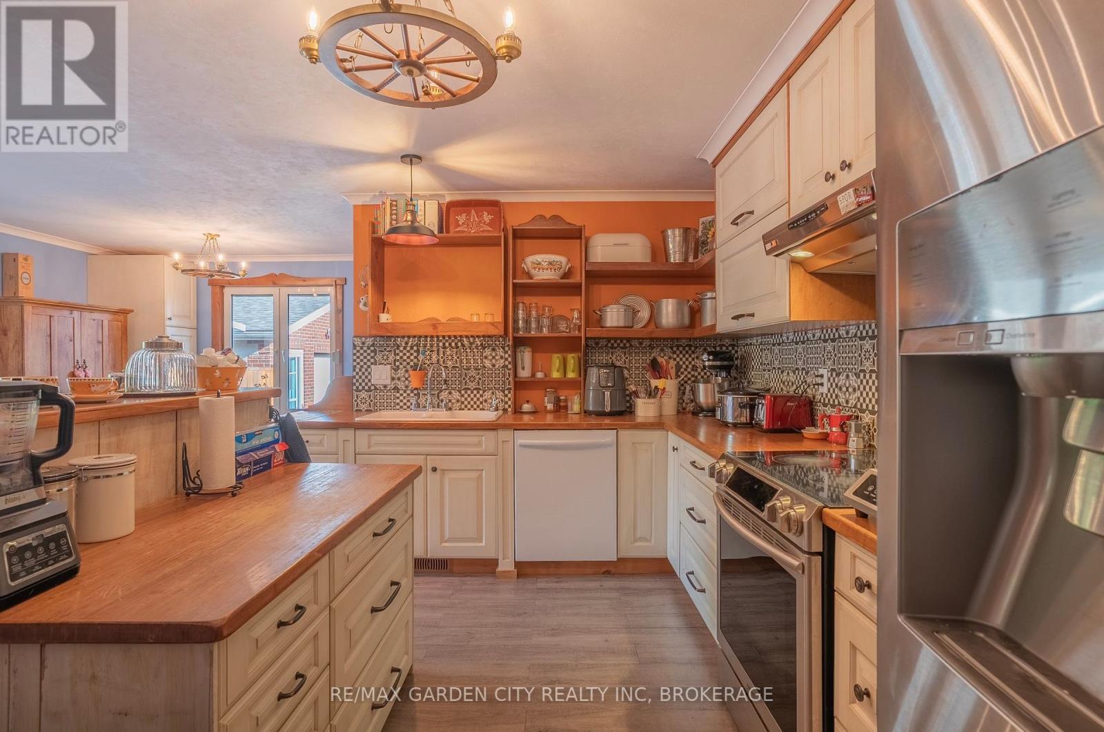 14 Edinburgh Drive, St. Catharines, Ontario  L2M 3H1 - Photo 22 - X12381012