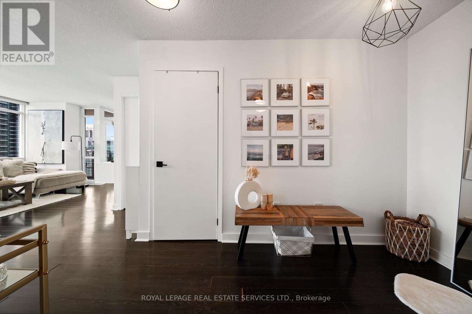 3906 - 11 Brunel Court, Toronto, Ontario  M5V 3Y3 - Photo 14 - C12380725