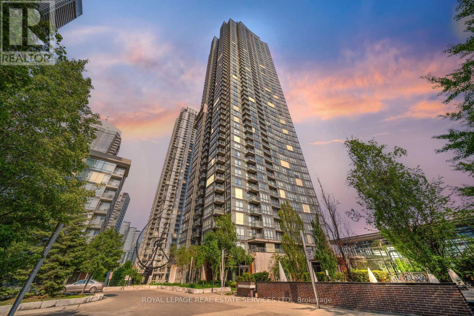 3906 - 11 Brunel Court, Toronto, Ontario  M5V 3Y3 - Photo 32 - C12380725