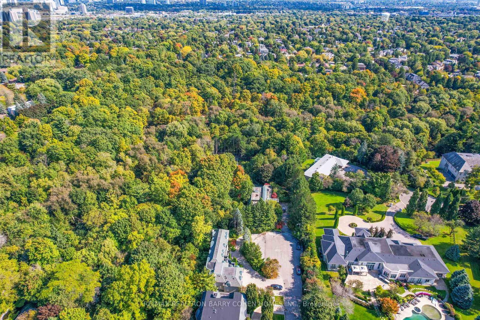 18 Timberglade Court, Toronto, Ontario  M2L 2Y2 - Photo 44 - C12380729