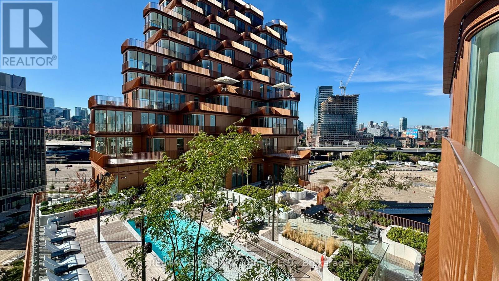 907 - 155 MERCHANTS' WHARF, Toronto, Ontario