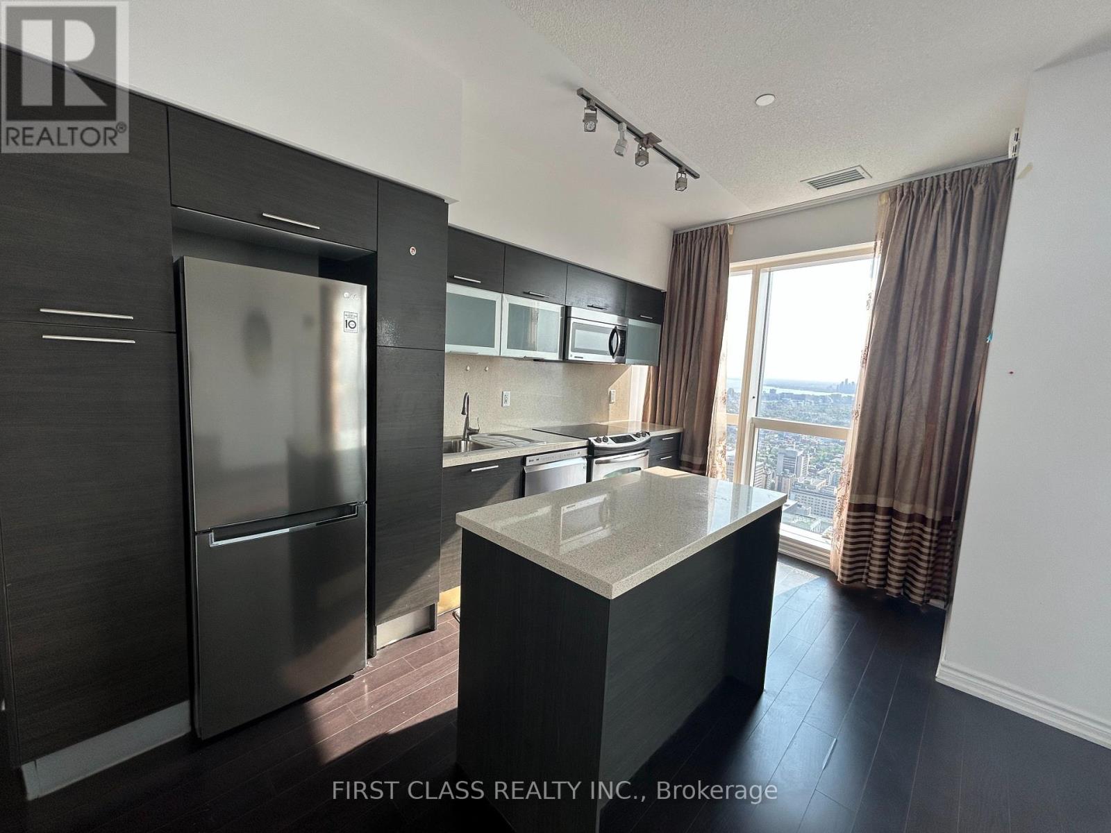 5714 - 386 YONGE STREET, Toronto, Ontario