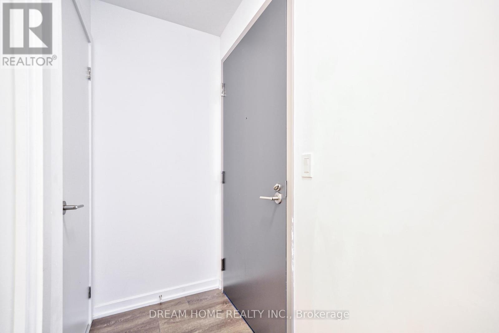 2208 - 32 Forest Manor Road, Toronto, Ontario  M2J 0H2 - Photo 10 - C12380920