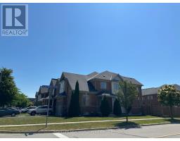 35 WESTPORT DRIVE, Whitby, Ontario