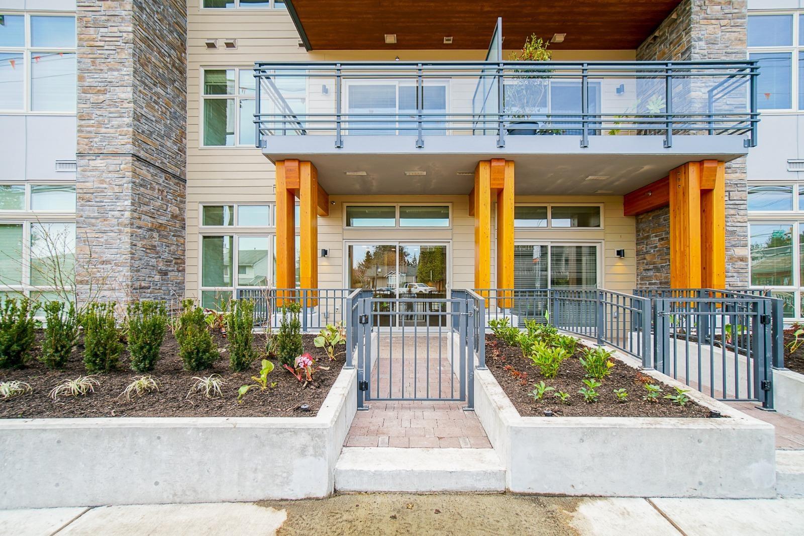 103 14022 NORTH BLUFF ROAD, surrey, British Columbia