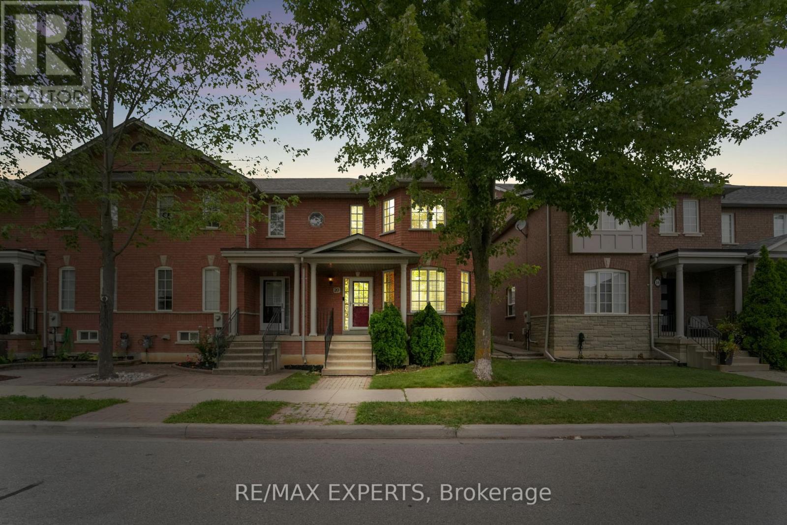 Property at 20 DECOROSO DRIVE image 1