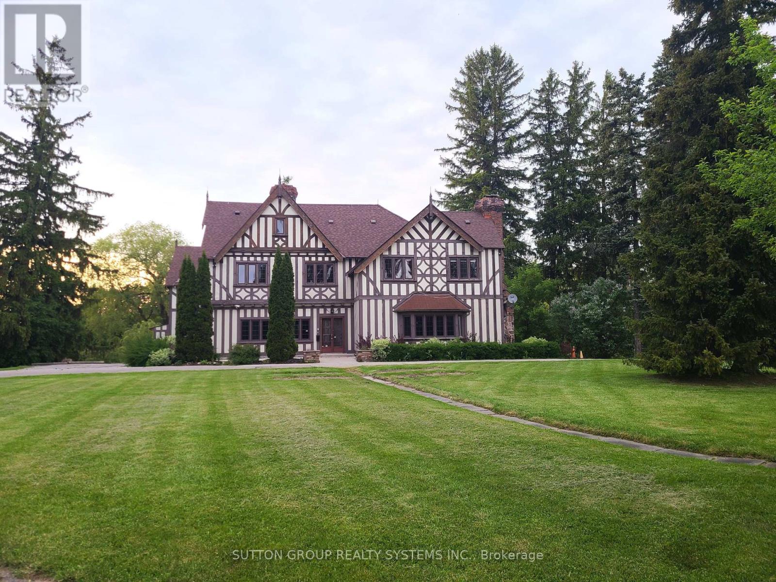 13284 BATHURST STREET, King, Ontario