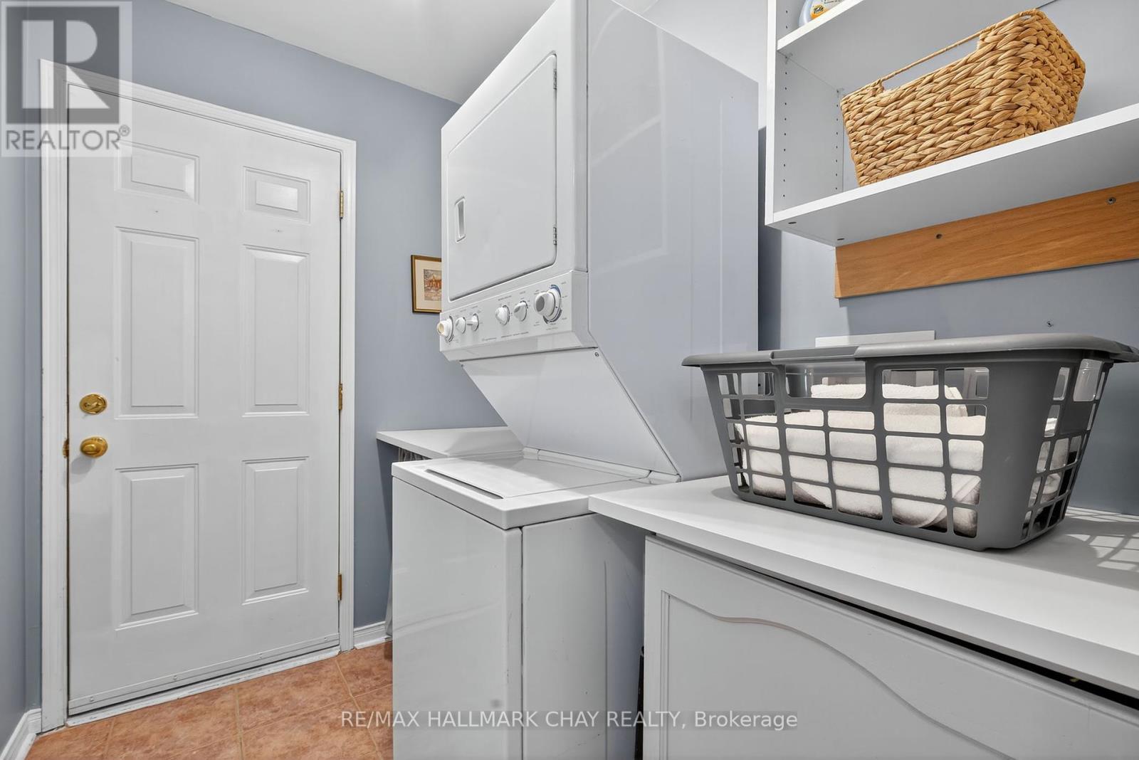2017 Wilson Street, Innisfil, Ontario  L9S 4X9 - Photo 13 - N12380945