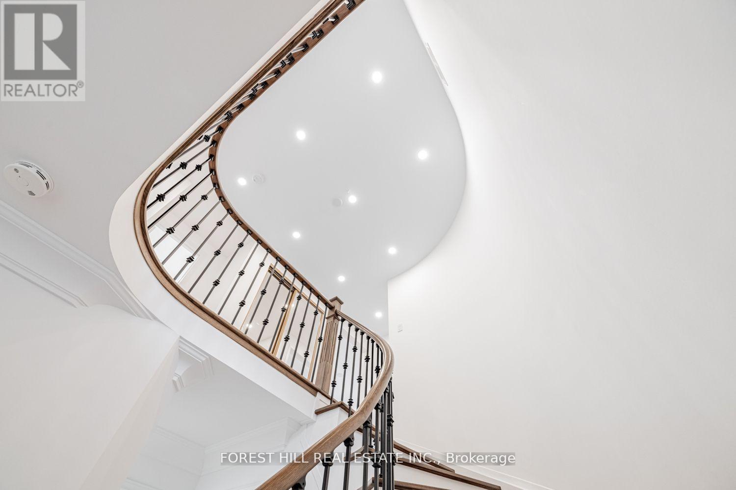 19 Eleanor Circle, Richmond Hill (South Richvale), Ontario  L4C 6K6 - Photo 17 - N12380955