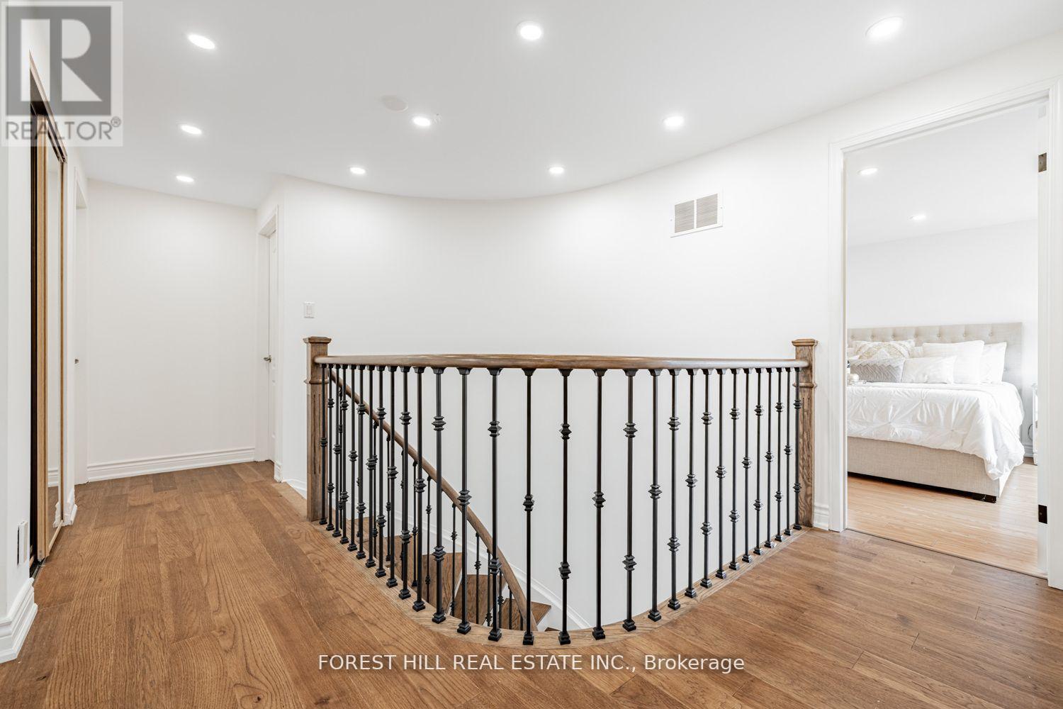 19 Eleanor Circle, Richmond Hill (South Richvale), Ontario  L4C 6K6 - Photo 19 - N12380955