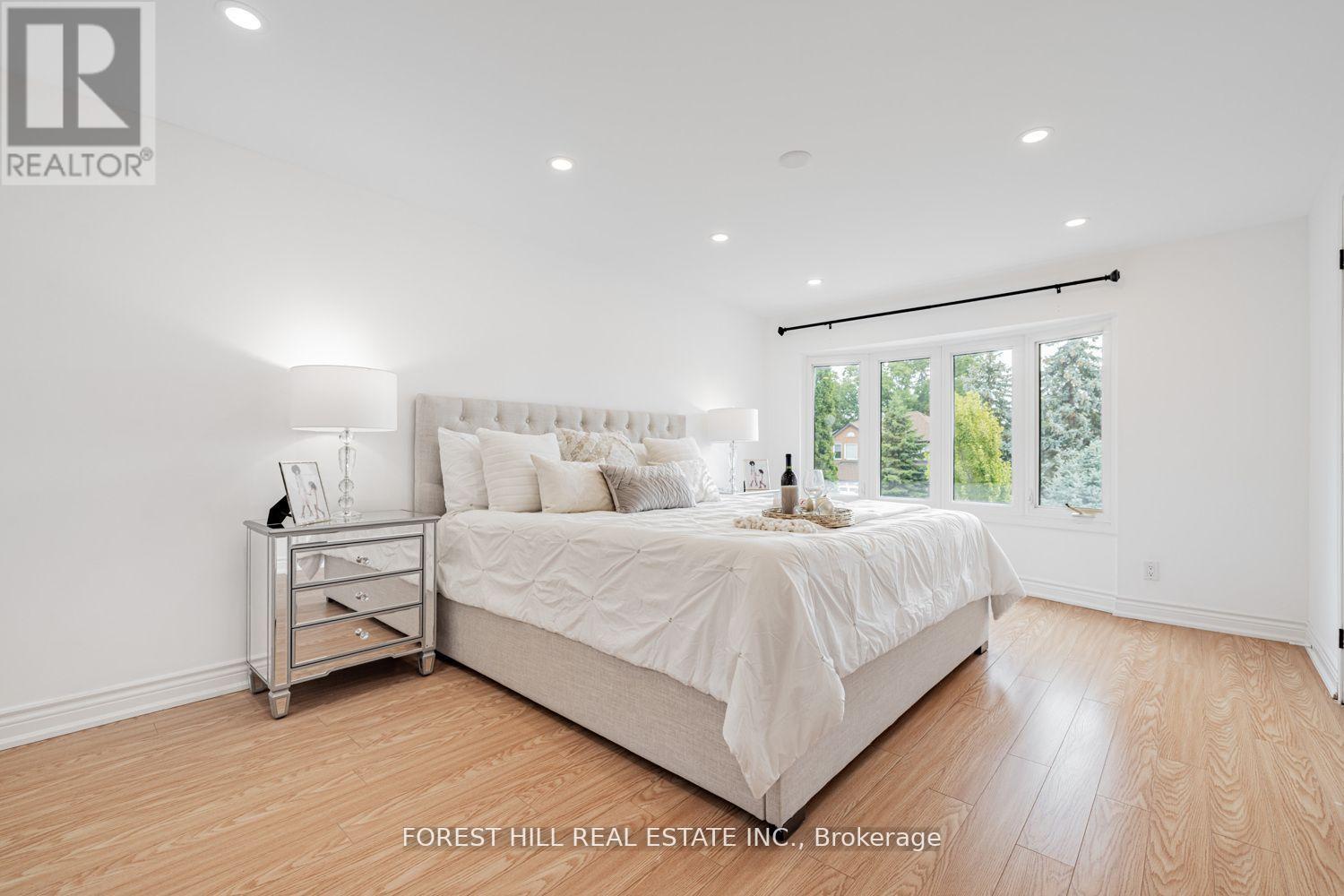 19 Eleanor Circle, Richmond Hill (South Richvale), Ontario  L4C 6K6 - Photo 20 - N12380955