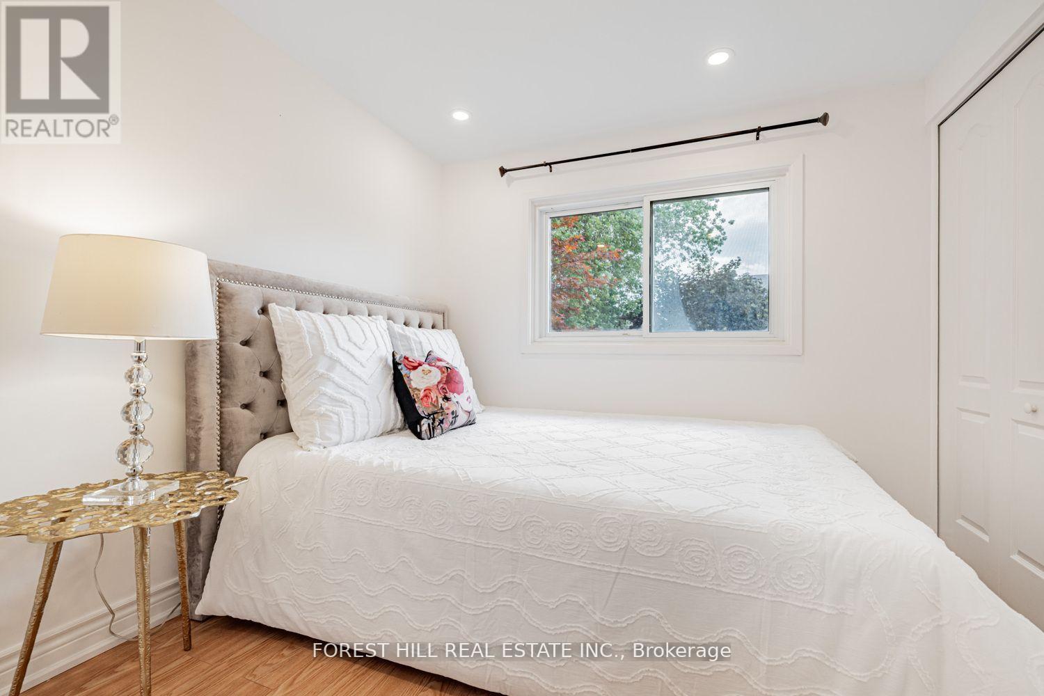 19 Eleanor Circle, Richmond Hill (South Richvale), Ontario  L4C 6K6 - Photo 25 - N12380955