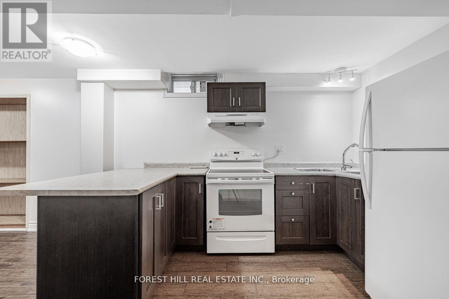 19 Eleanor Circle, Richmond Hill (South Richvale), Ontario  L4C 6K6 - Photo 30 - N12380955