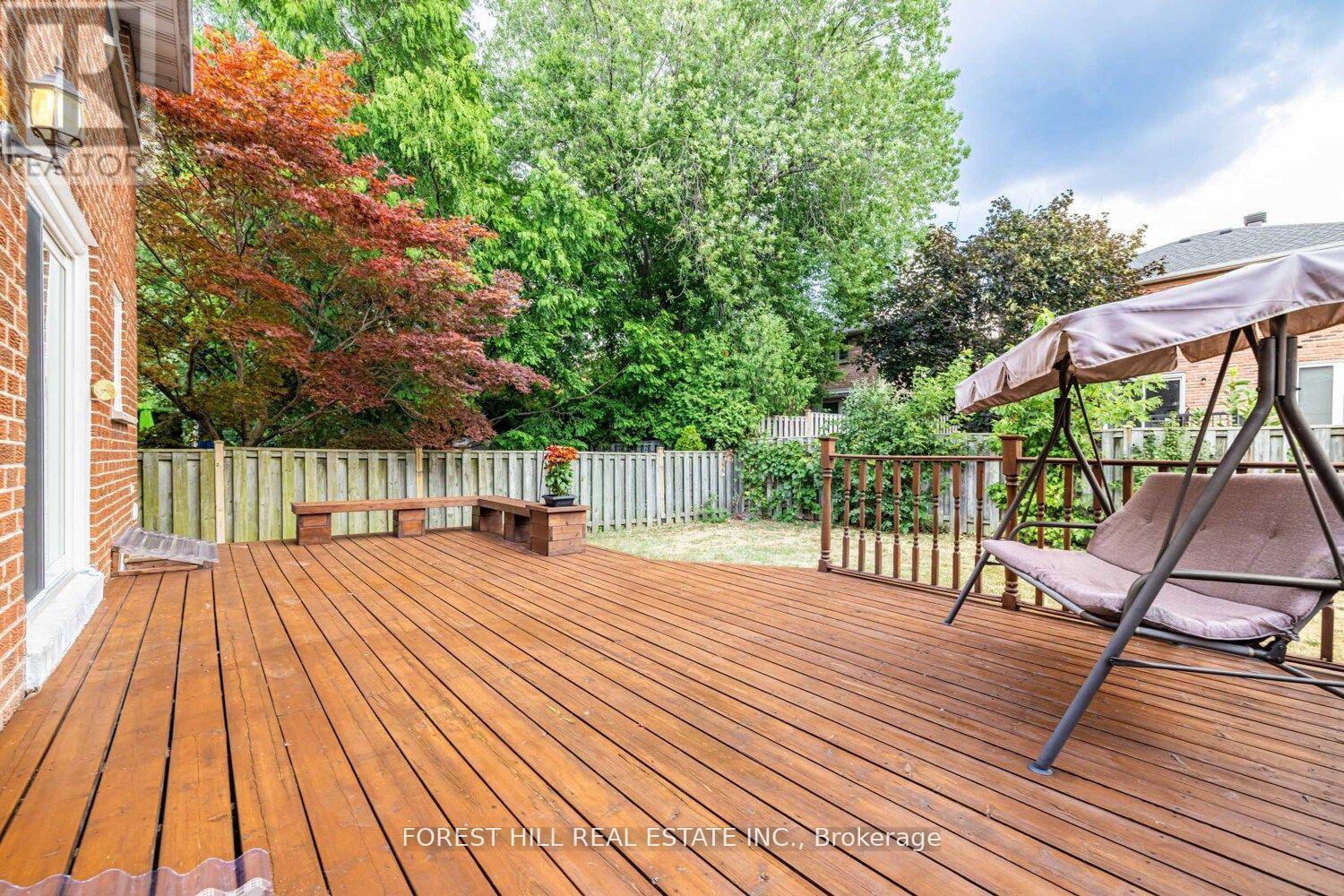 19 Eleanor Circle, Richmond Hill (South Richvale), Ontario  L4C 6K6 - Photo 36 - N12380955