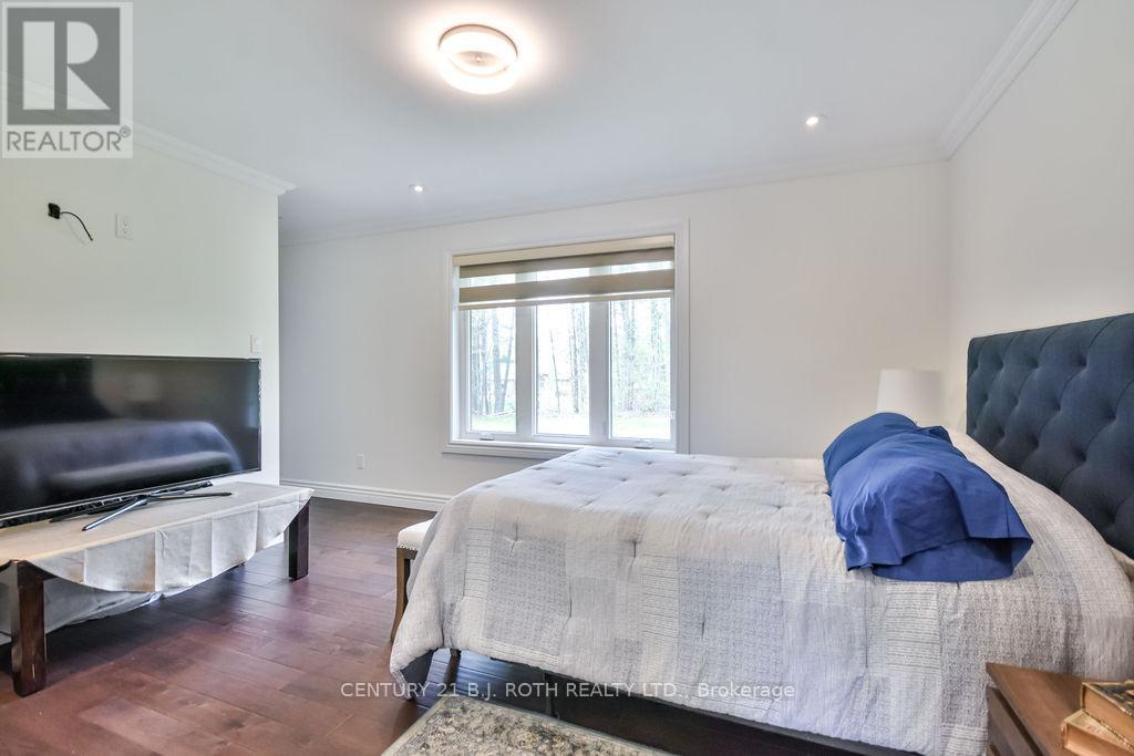 12 Noraline Avenue, Springwater, Ontario  L0L 1X1 - Photo 19 - S12380707