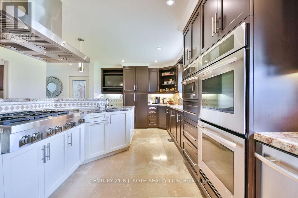 Property at 12 NORALINE AVENUE image 4