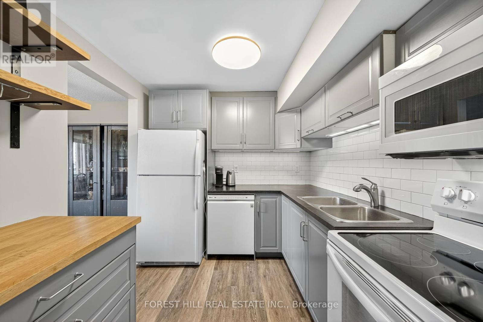 4 - 22 Meadow Lane, Barrie (Ardagh), Ontario  L4N 7K2 - Photo 13 - S12380715