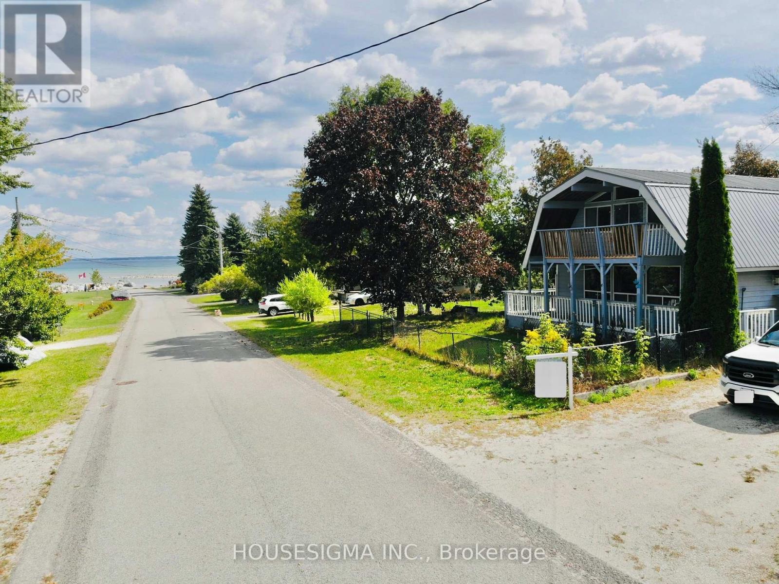 Property at 13 BAYVIEW AVENUE image 2