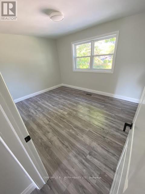 108 Nelson Street, Barrie (Codrington), Ontario  L4M 4K7 - Photo 11 - S12380895